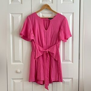 NWOT -- Davi&Dani Women's Keyhole Open Back Romper